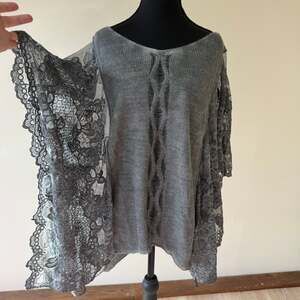 Gretty Zueger Tunic Poncho Sweater Lace Trim L Gray